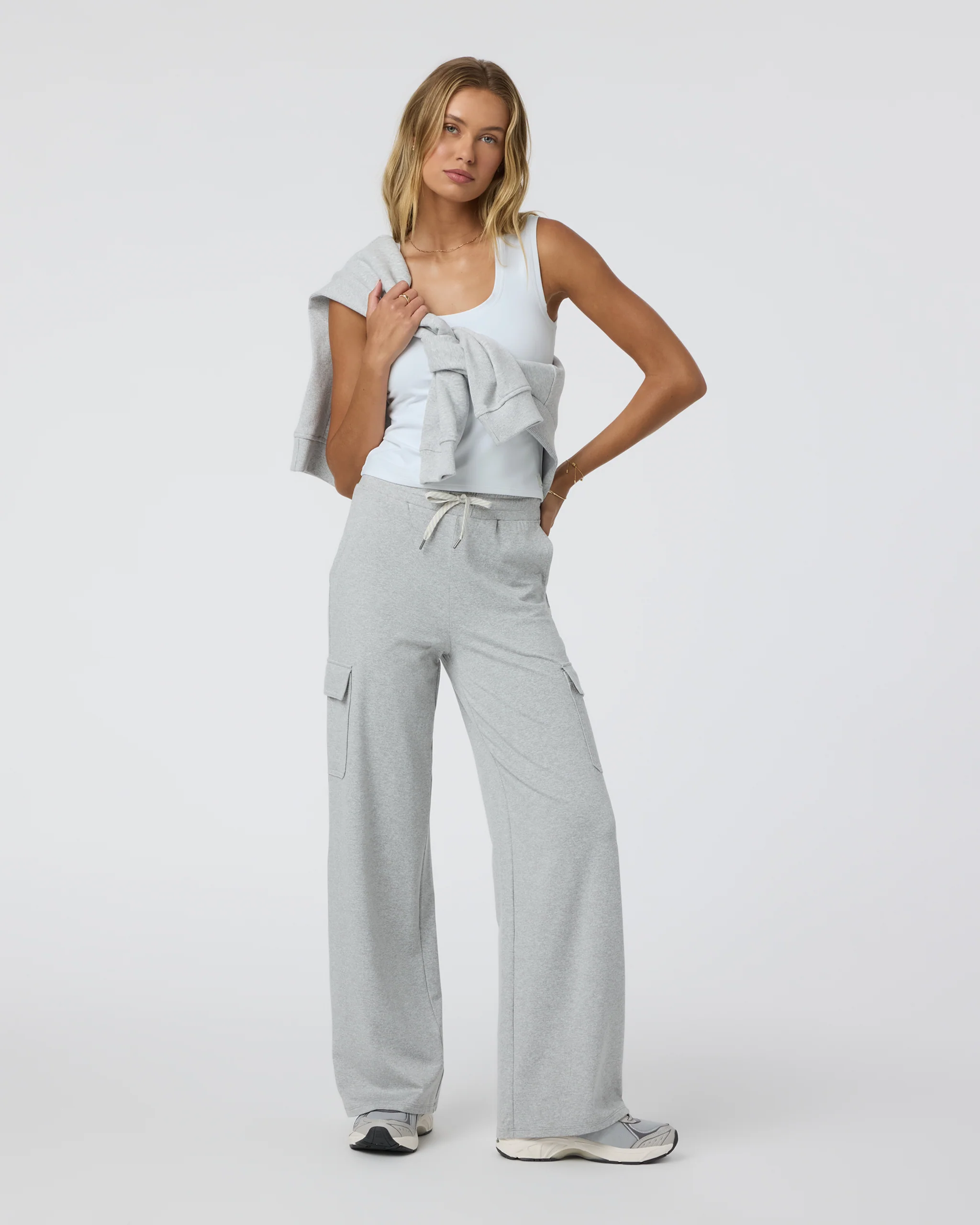 Halo Essential Scoop Tank 2 Halo Essential Scoop Tank