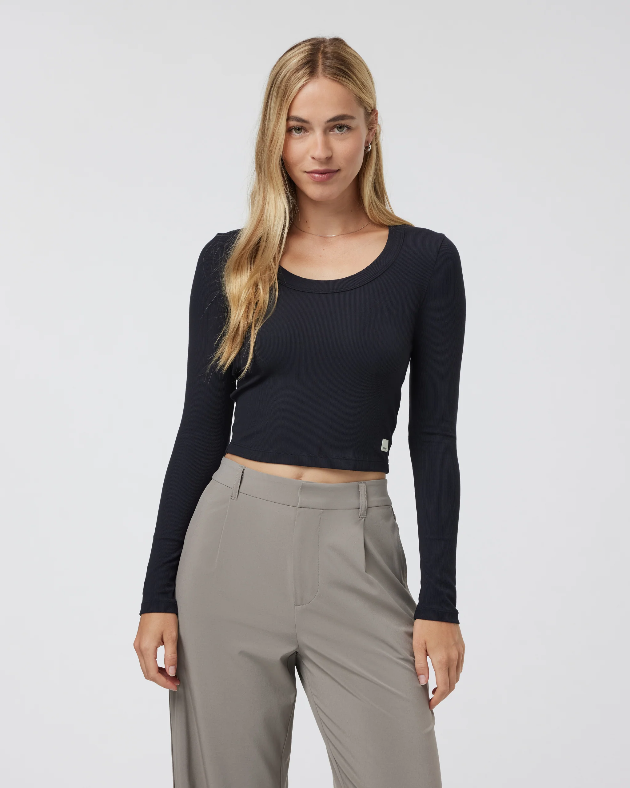 Long Sleeve Pose Scoop Tee 2 Long Sleeve Pose Scoop Tee