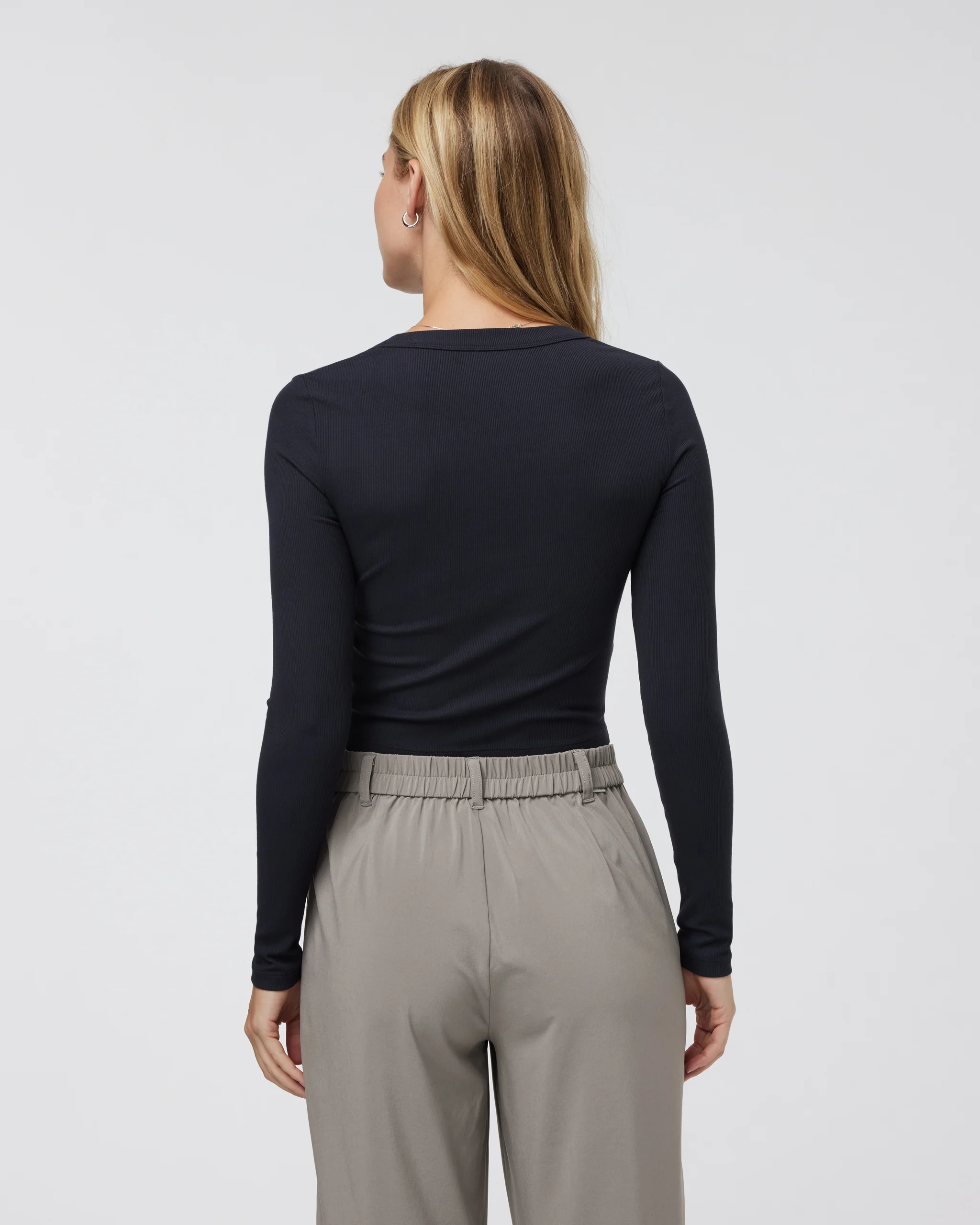 Long Sleeve Pose Scoop Tee 4 Long Sleeve Pose Scoop Tee