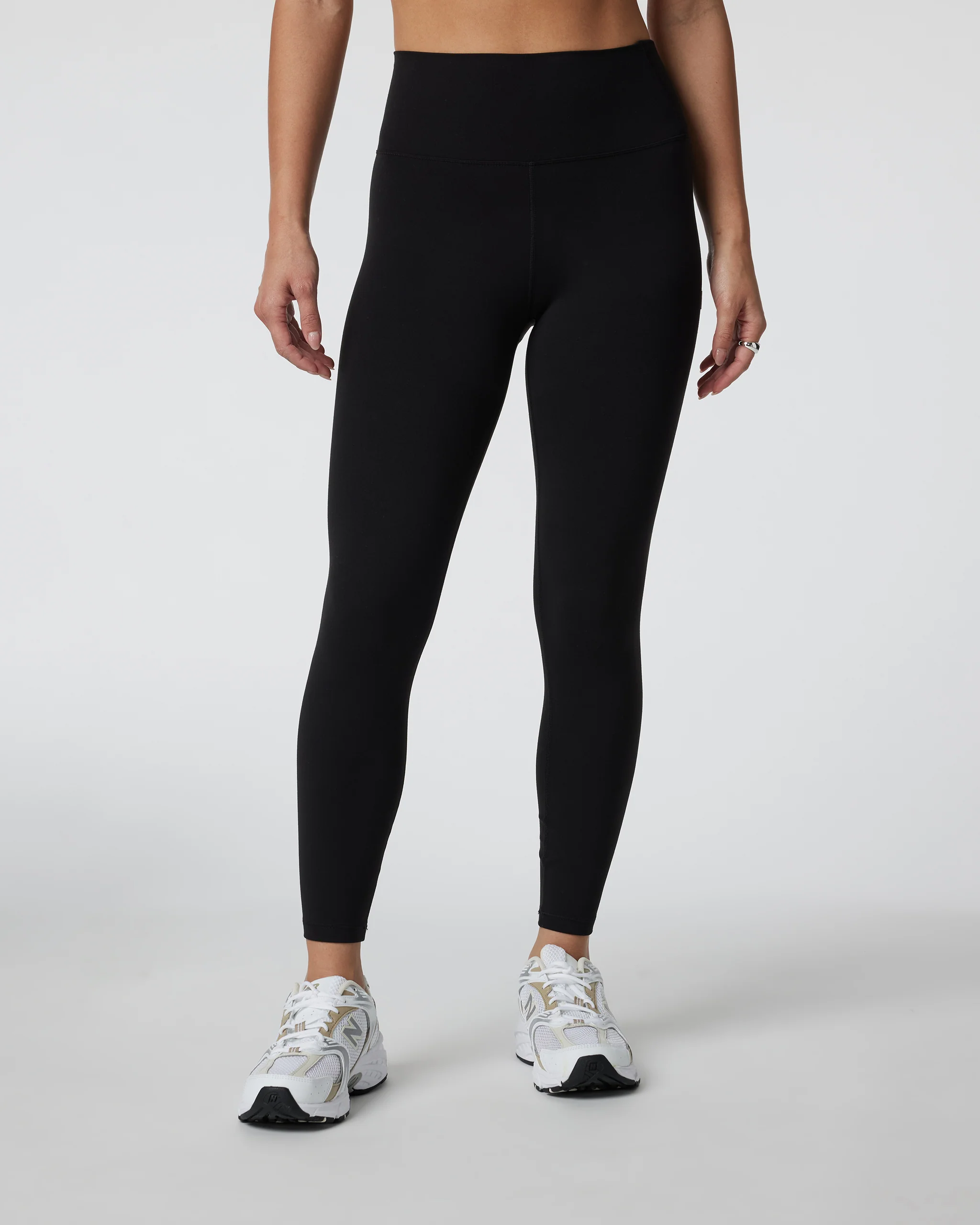 Vuori AllTheFeels™ Legging - Short 1 Vuori AllTheFeels™ Legging - Short