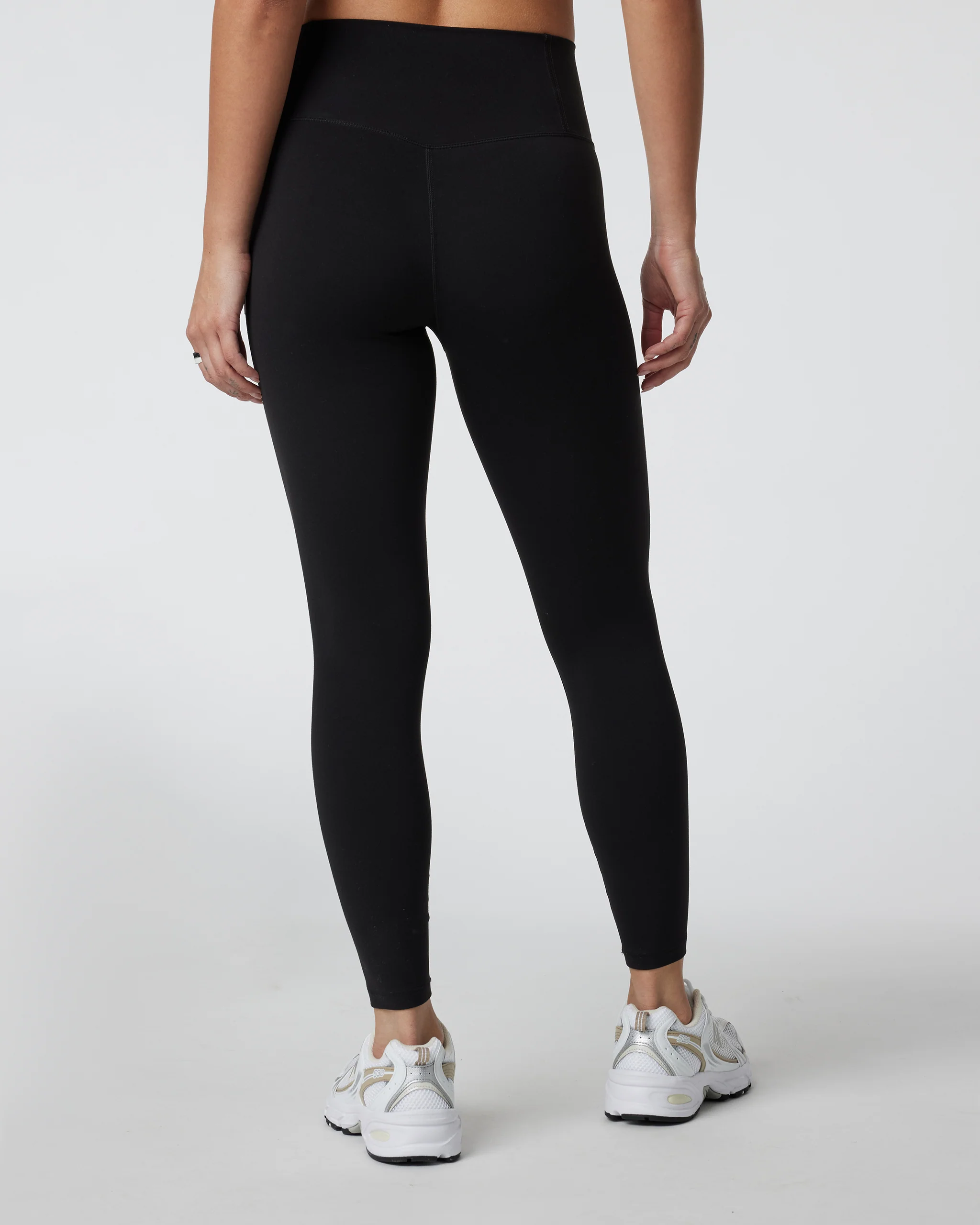 Vuori AllTheFeels™ Legging - Short 3 Vuori AllTheFeels™ Legging - Short